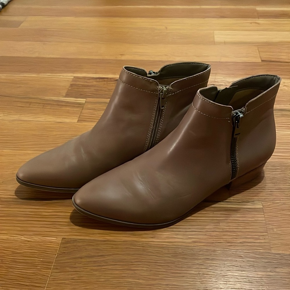 EUC Naturalizer Blair Tan Leather Ankle Boot Size 8.5 Wide